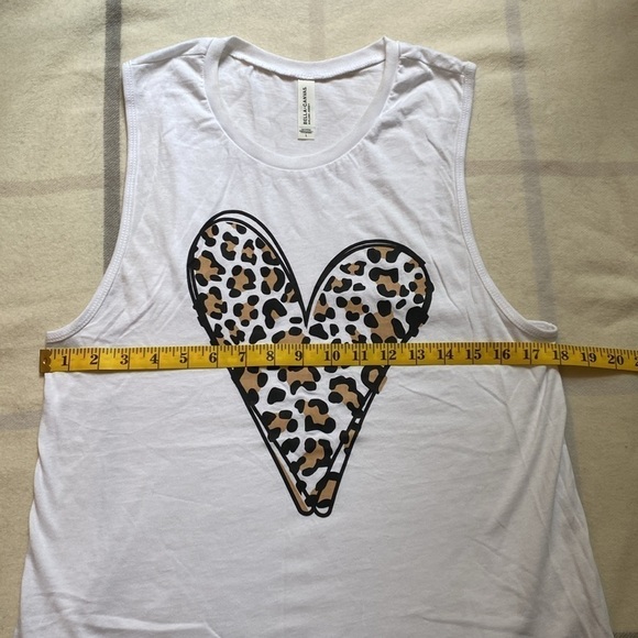 Leopard Print Heart White Muscle Shirt Women’s Size Large - Picture 5 of 6
